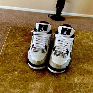 Jordan Paris 4s sell for 700 normally but willing to take an offer